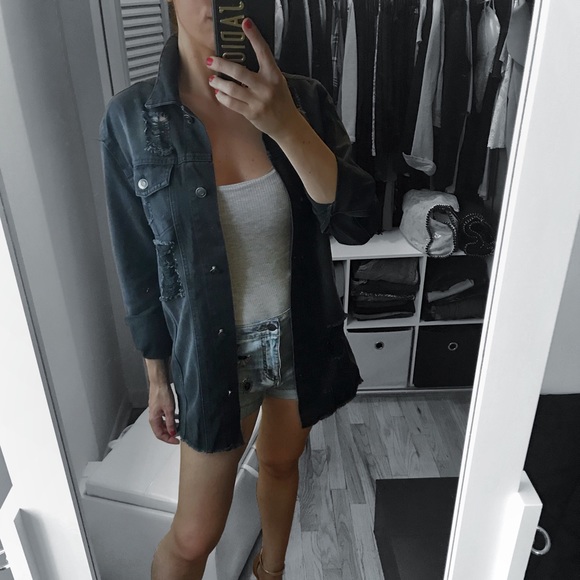 LAST 1✨Light Wash Destroyed Denim Longline Jacket - Picture 3 of 6